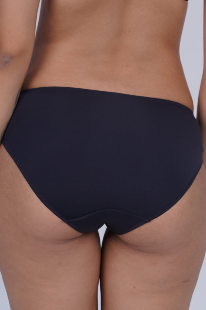 TRIUMPH Sexy Panty for Women – Delicate Detailing with a Soft, Secure Silhouette 756I633-BLACK 04